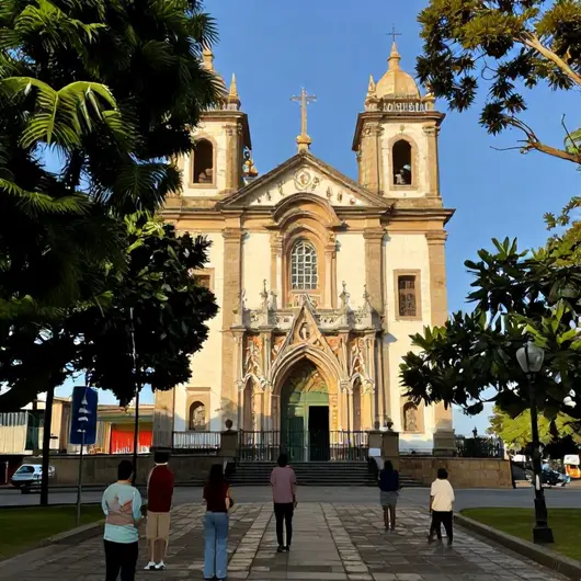 Basílica Santuário de Nazaré: Um Ícone de Fé e Cultura em Belém