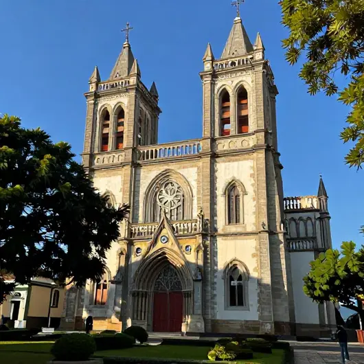 Descubra a Basílica de Nossa Senhora de Nazaré