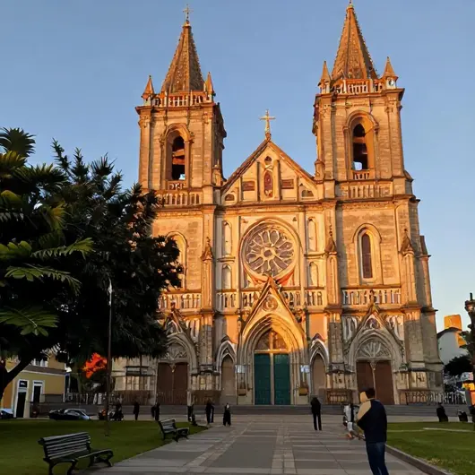 Descubra a Catedral Metropolitana de Belém: História e Arquitetura Descubra a Catedral Metropolitana de Belém: História e Arquitetura