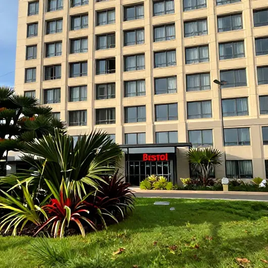 Descubra o BRISTOL UMARIZAL HOTEL BELÉM