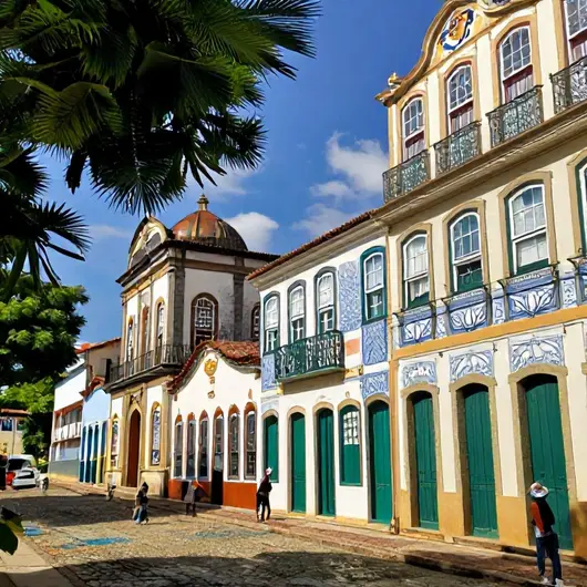 Explorando a Pé o Centro Histórico de Belém: Um Guia Prático